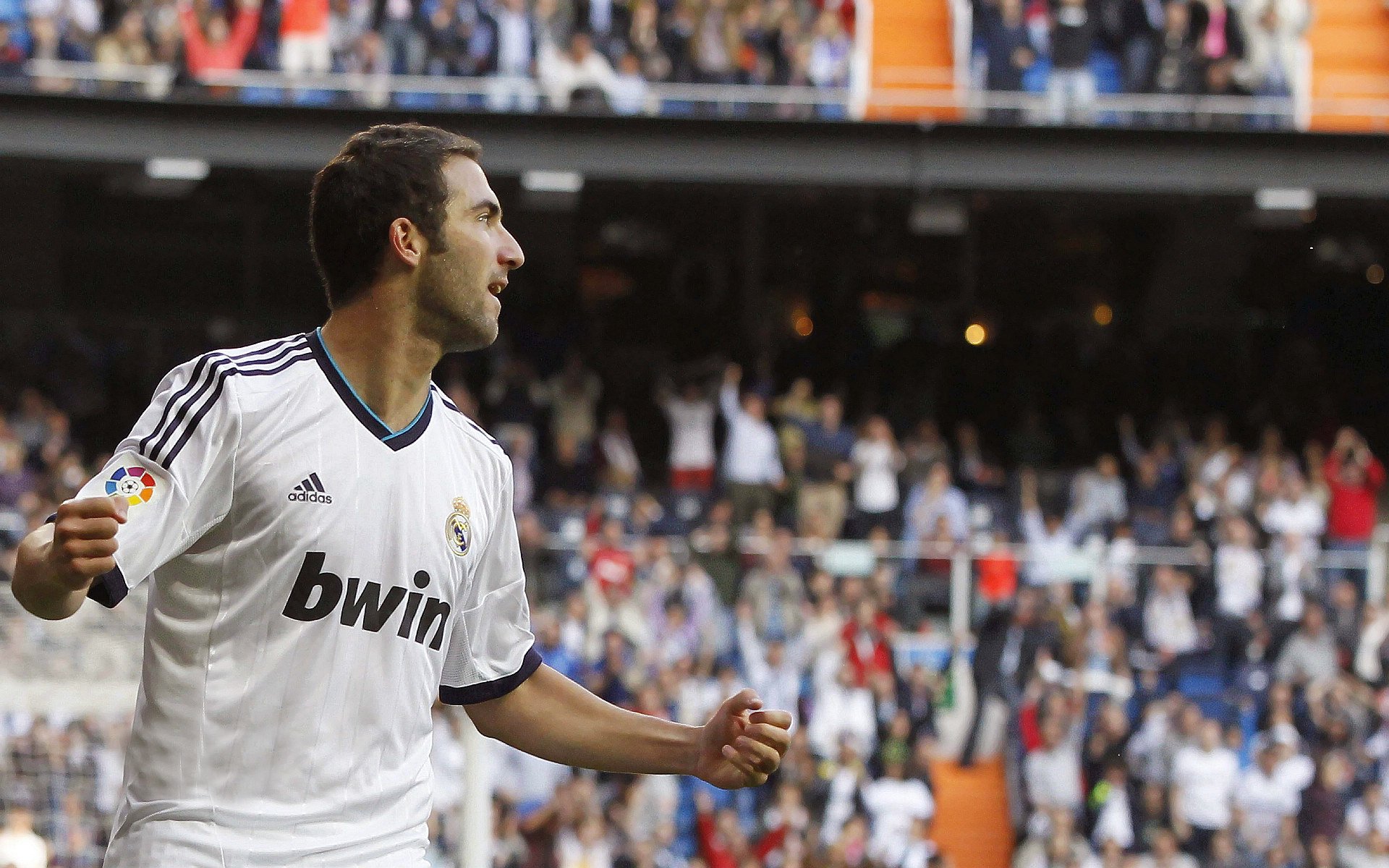 富安健洋，尼斯防线上的安哥拉之墙，非洲铁血淬炼亚洲新魂