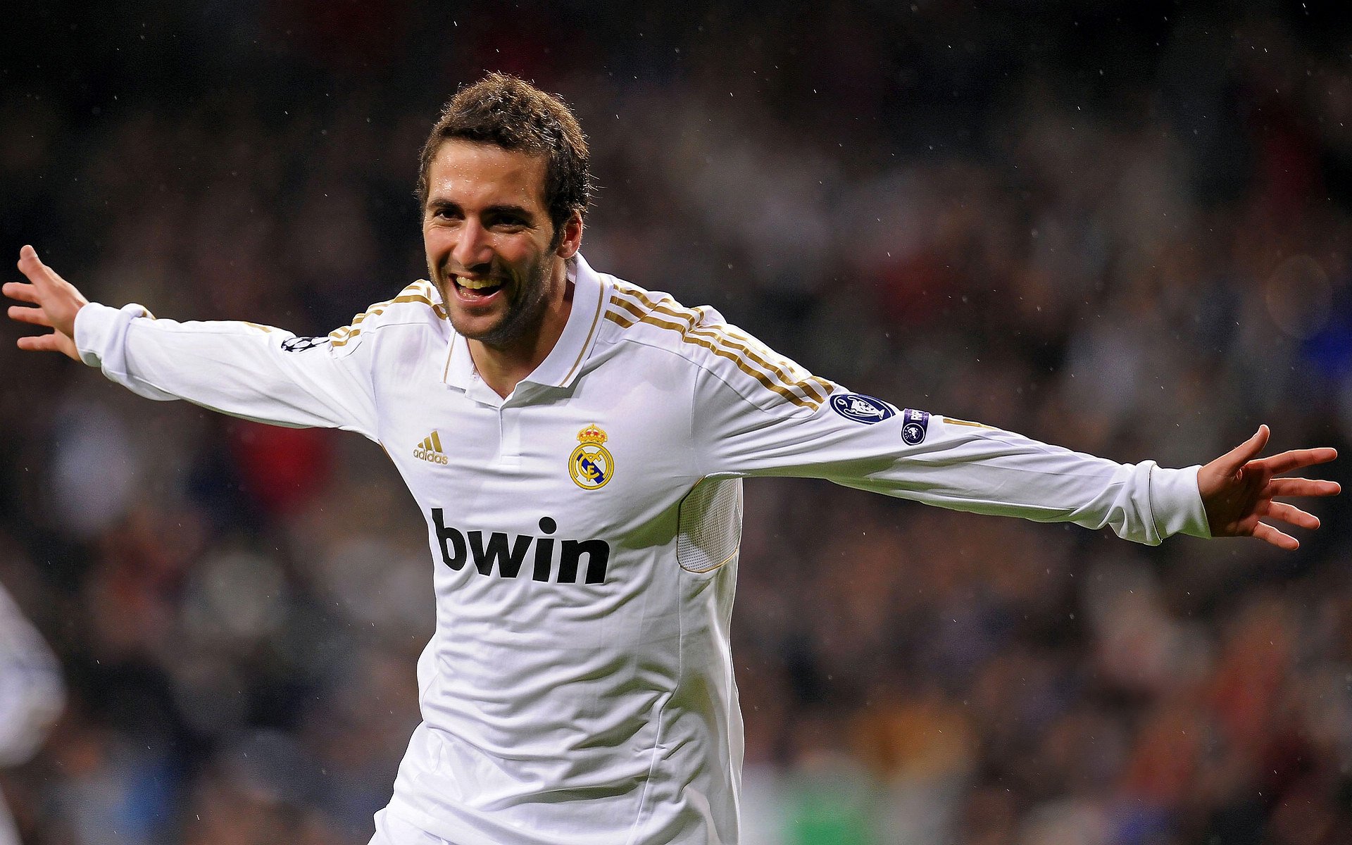 英超争冠的暗夜与黎明，当芬兰在加时赛击败阿尔及利亚