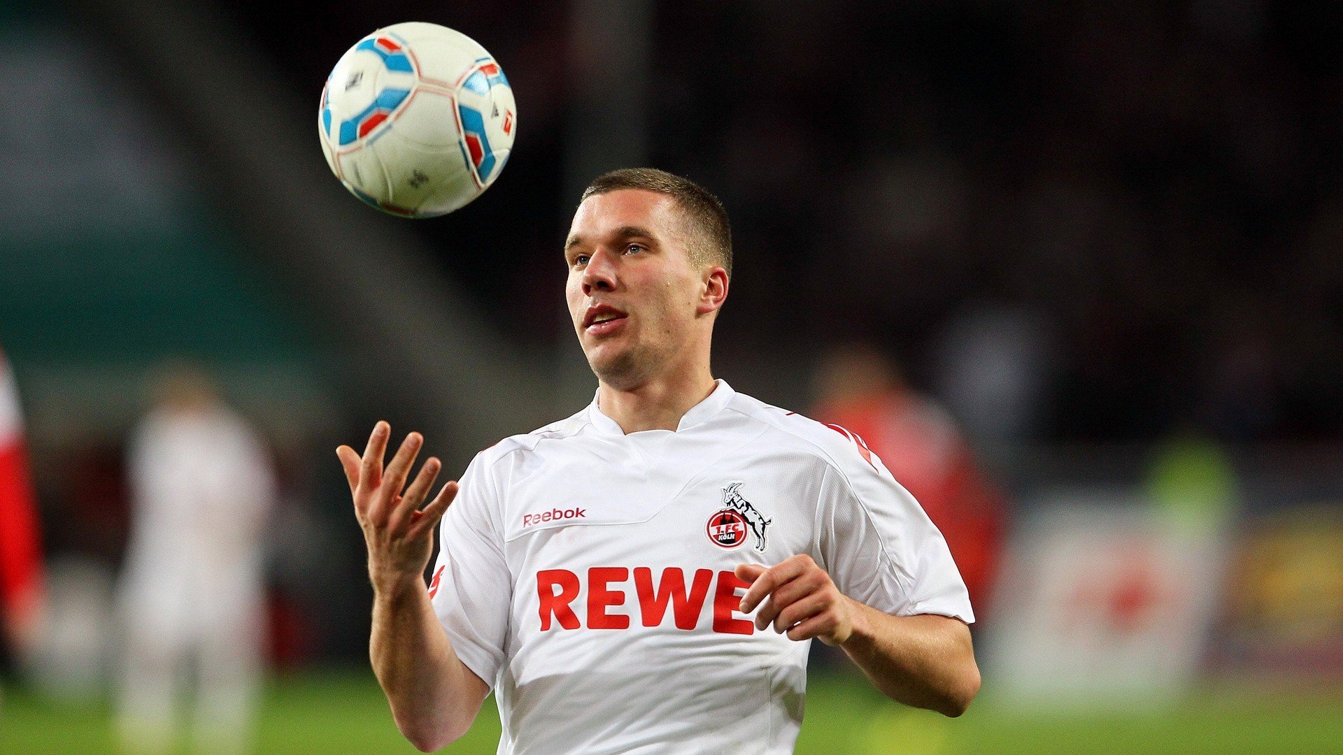 英超争冠的暗夜与黎明，当芬兰在加时赛击败阿尔及利亚