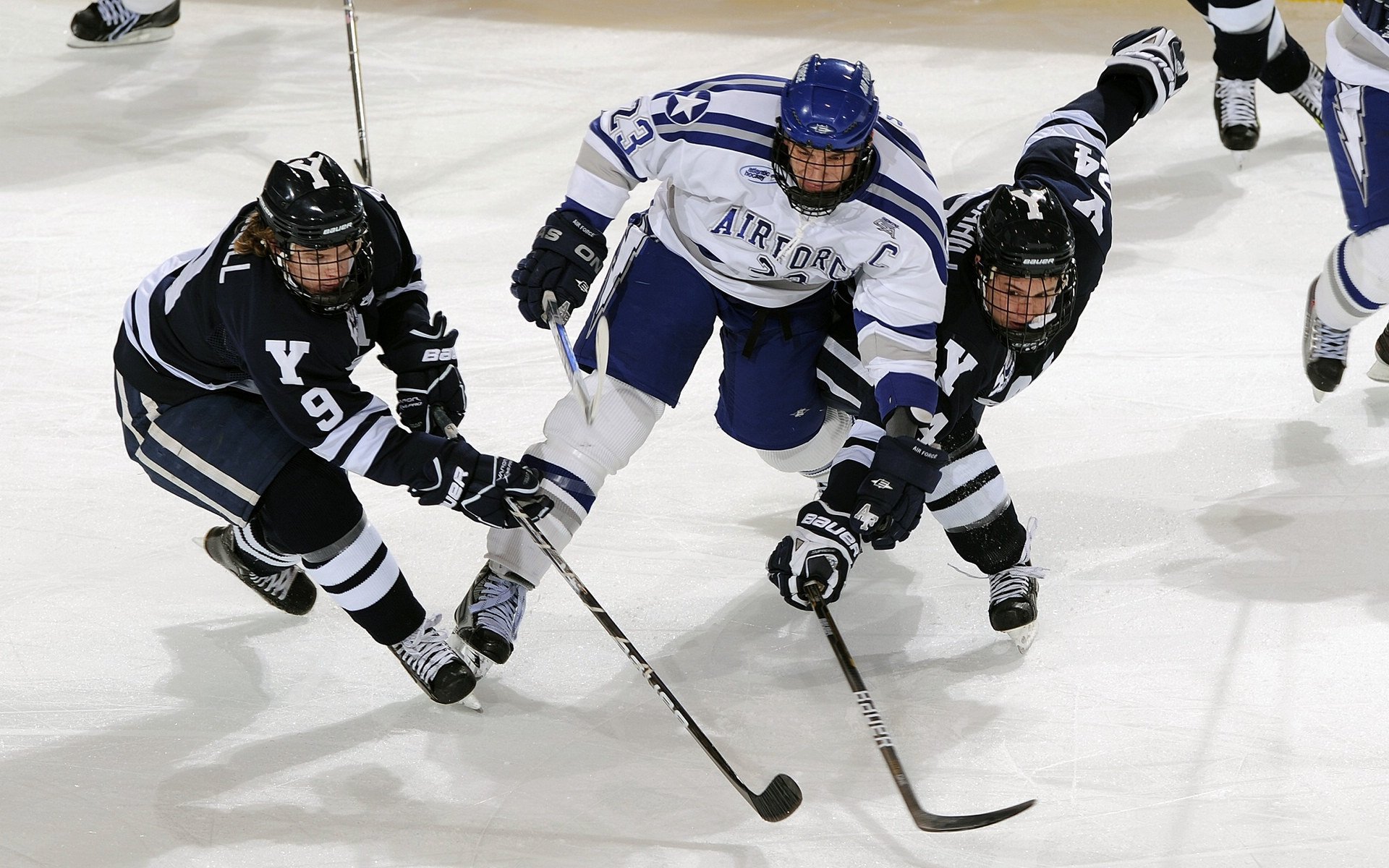 阿坎吉个人能力完全展现，国际米兰横扫巴黎，蓝黑军团如何用战术纪律绞杀巨星足球